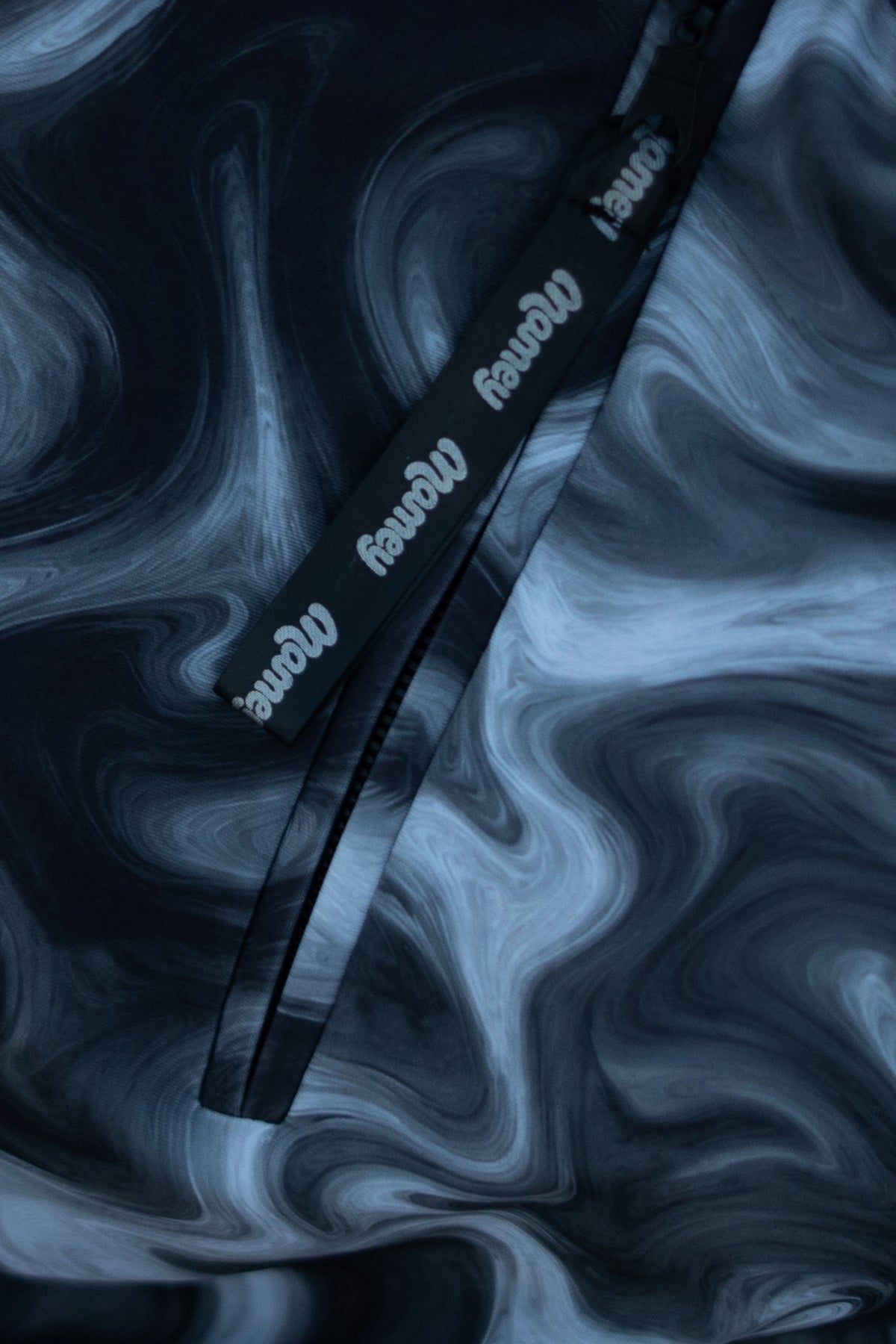 Onyx Flow Long Rashguard