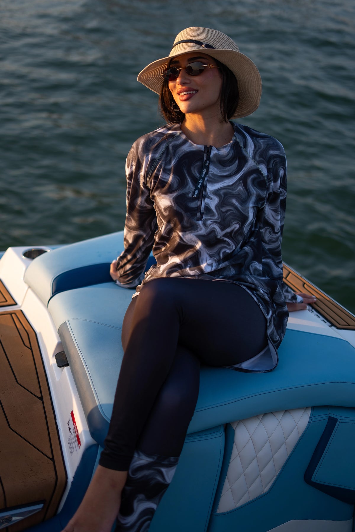 Onyx Flow Long Rashguard