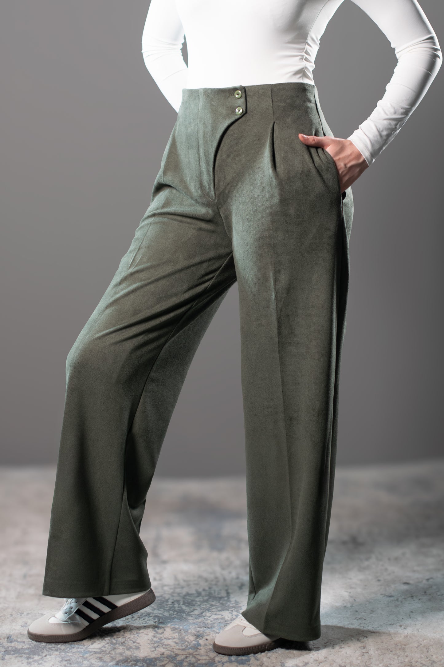 Sculpted Waist Pleated Trousers - Olive