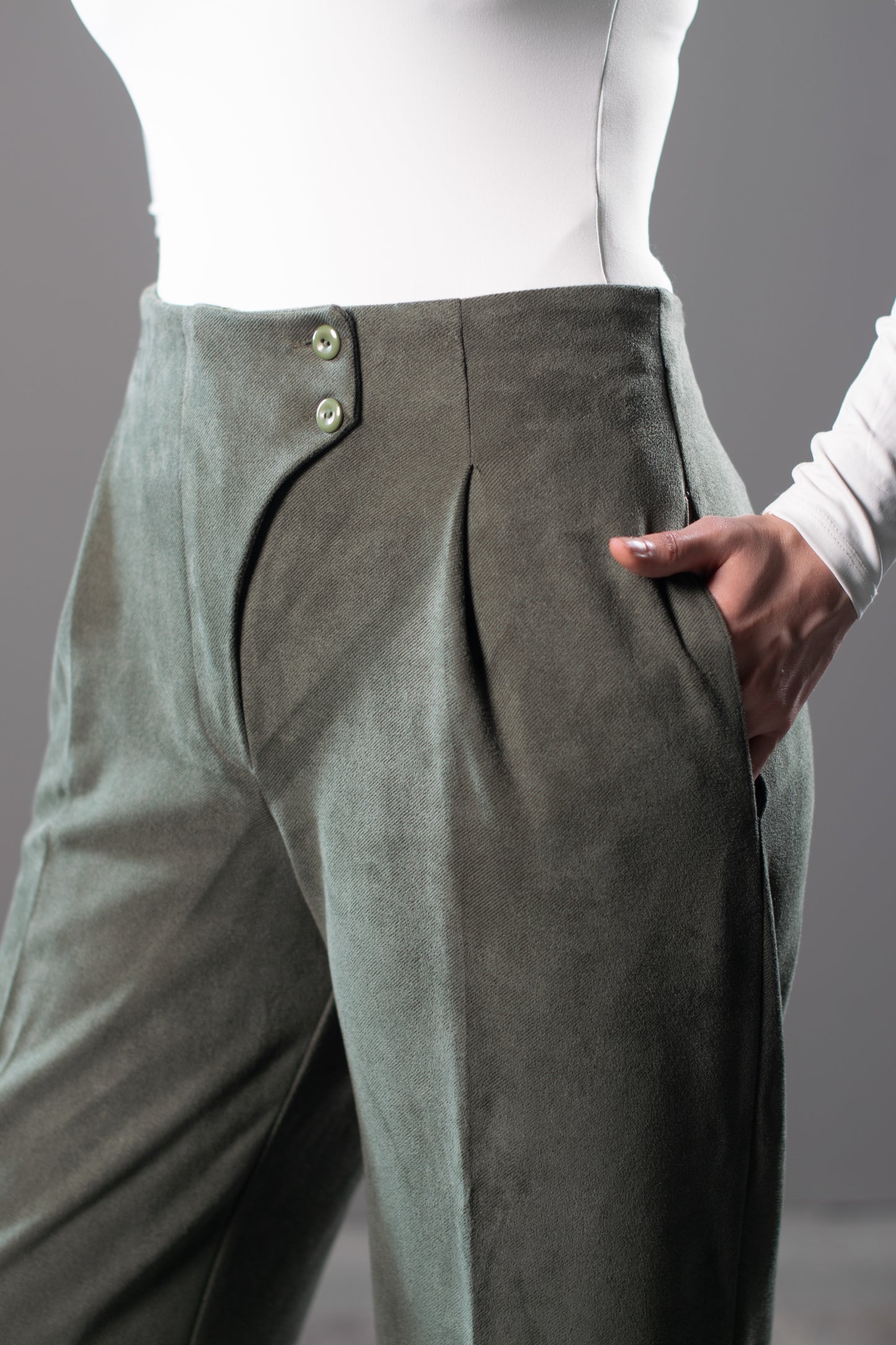 Sculpted Waist Pleated Trousers - Olive
