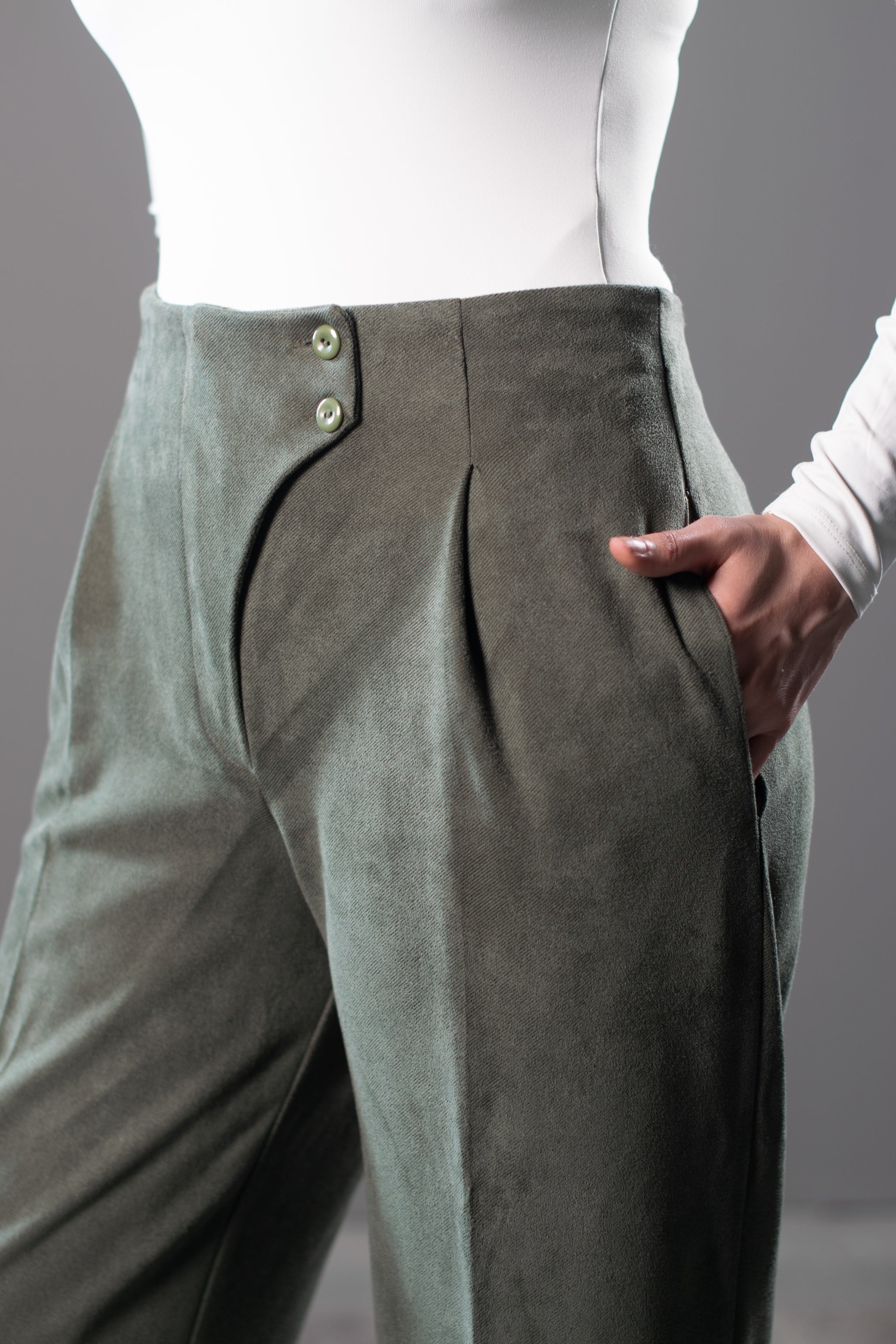 Sculpted Waist Pleated Trousers - Olive