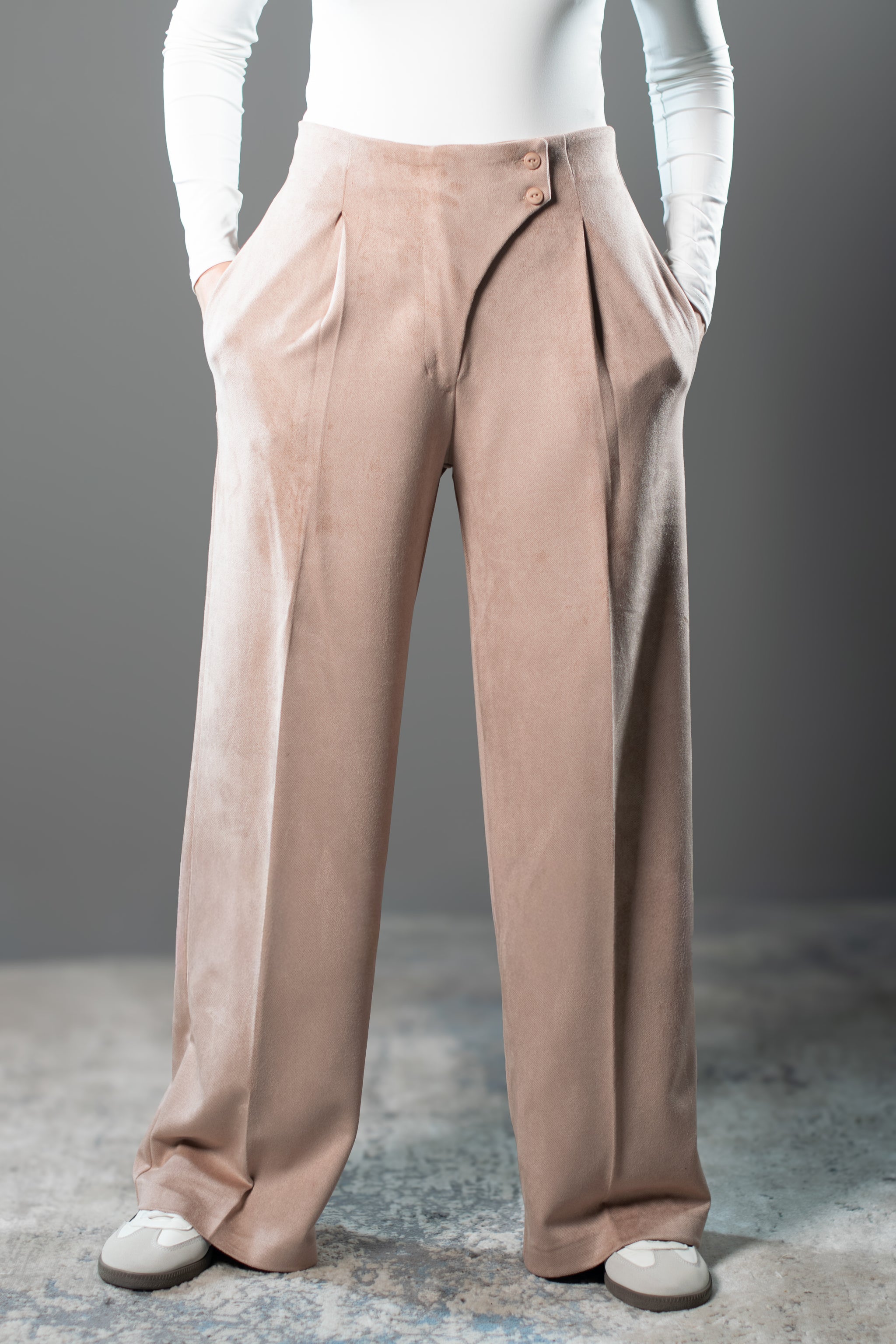 Sculpted Waist Pleated Trousers - Beige