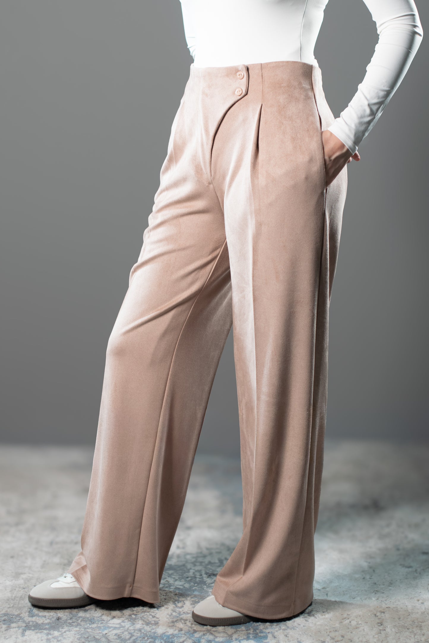 Sculpted Waist Pleated Trousers - Beige